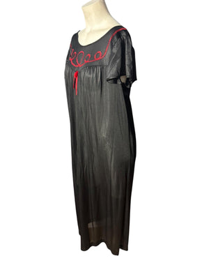 Vintage red & black nightgown L Correlations