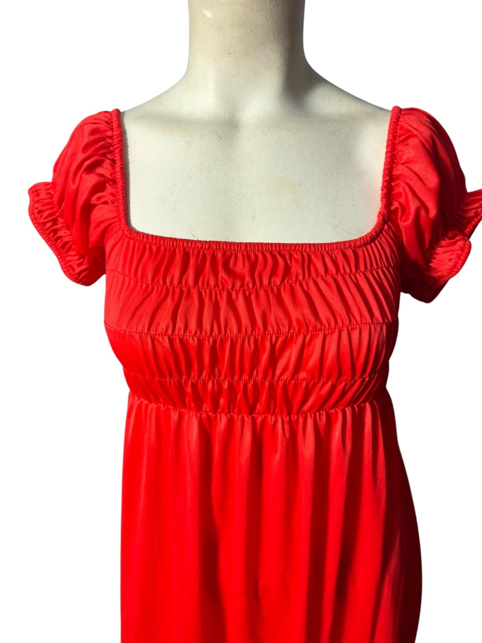 Vintage 70's long salmon smocked nightgown L