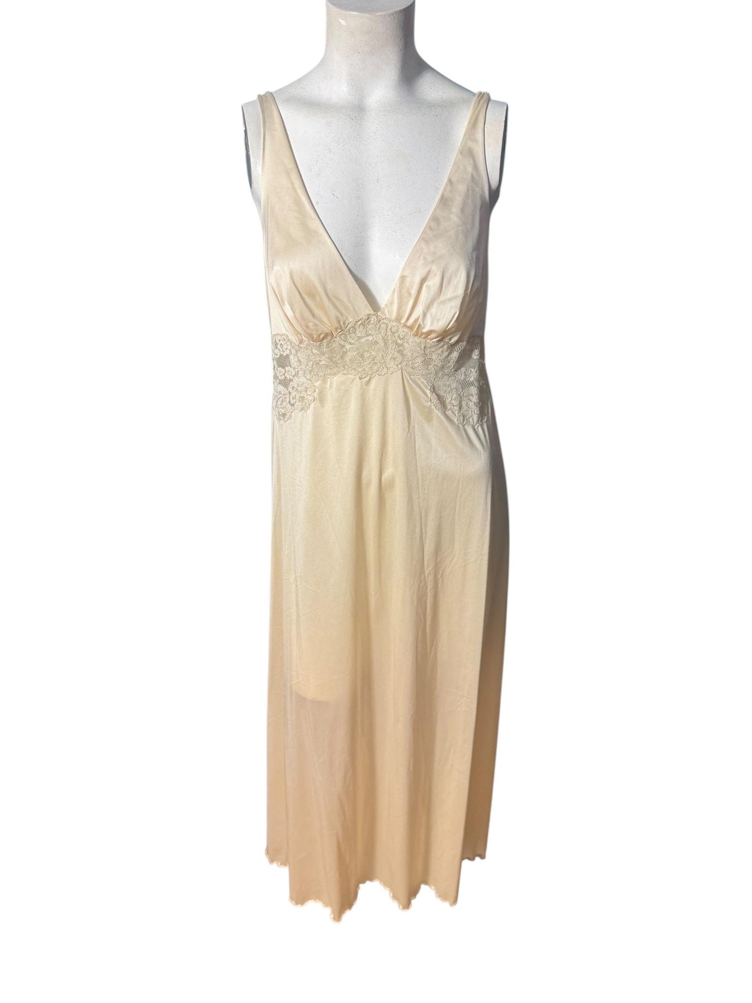 Vintage 70's long beige nightgown M