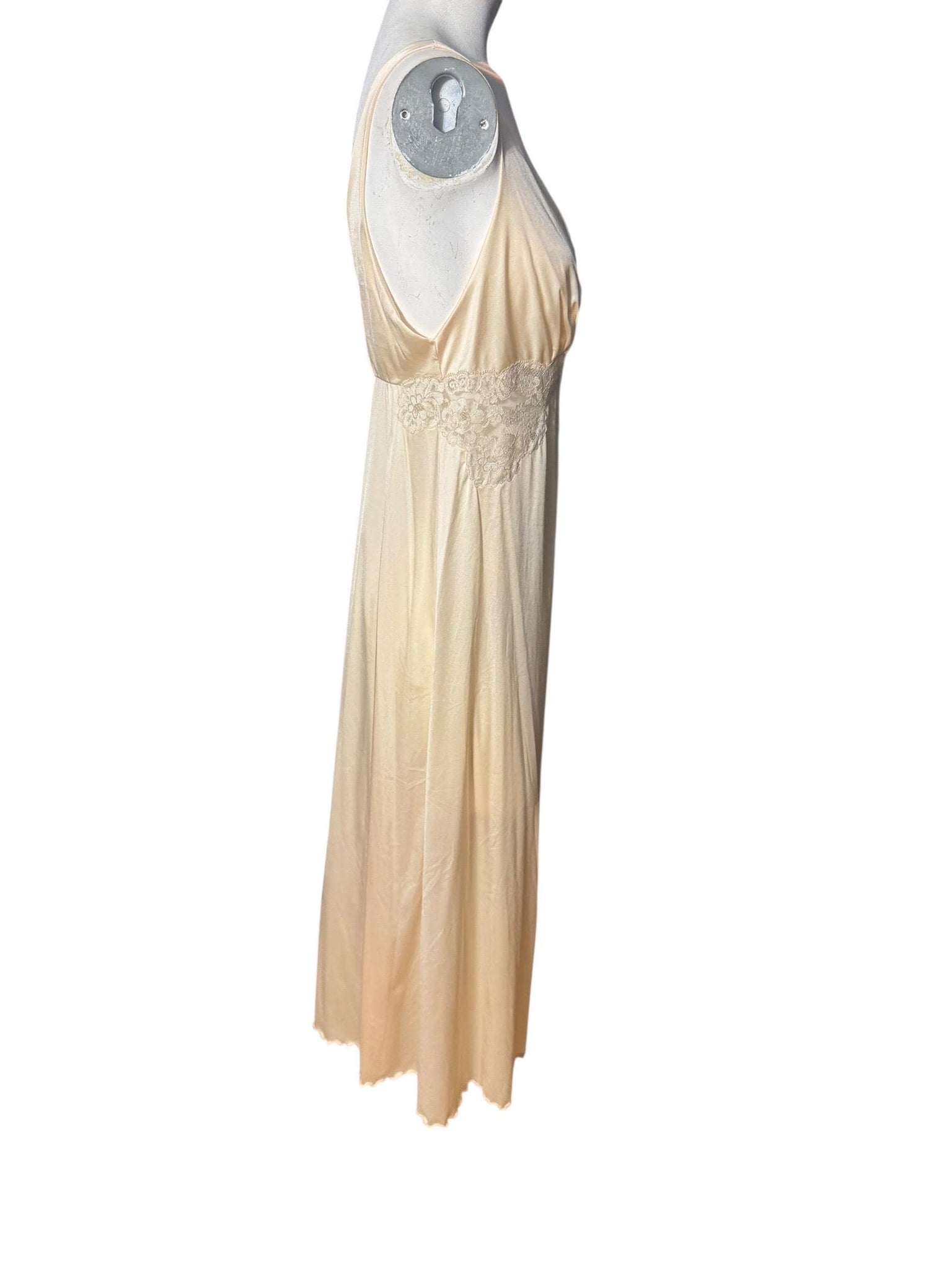 Vintage 70's long beige nightgown M