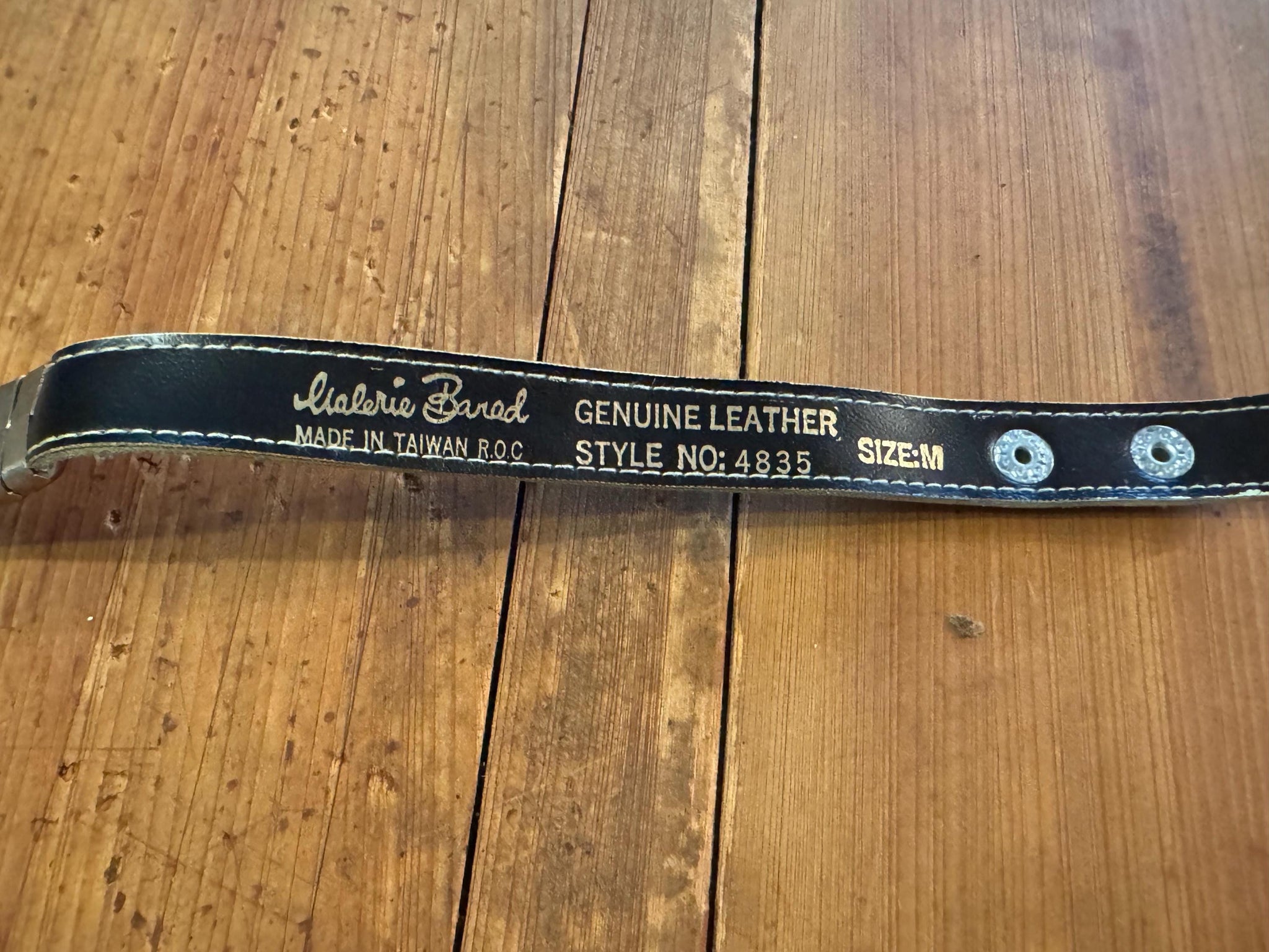 Vintage 80’s cream & metal leather belt M Valarie Barad
