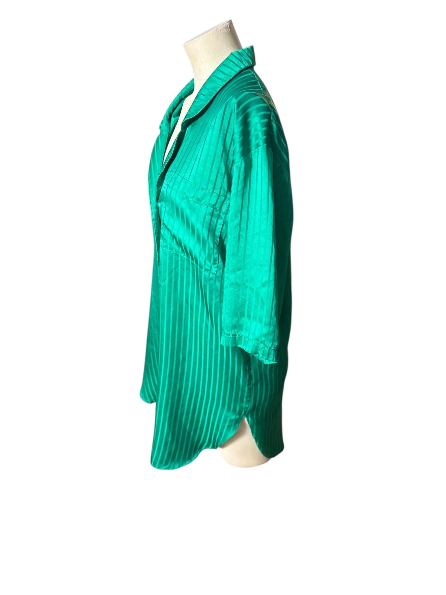 Vintage 80's green Lucie Ann 11 nightgown shirt L