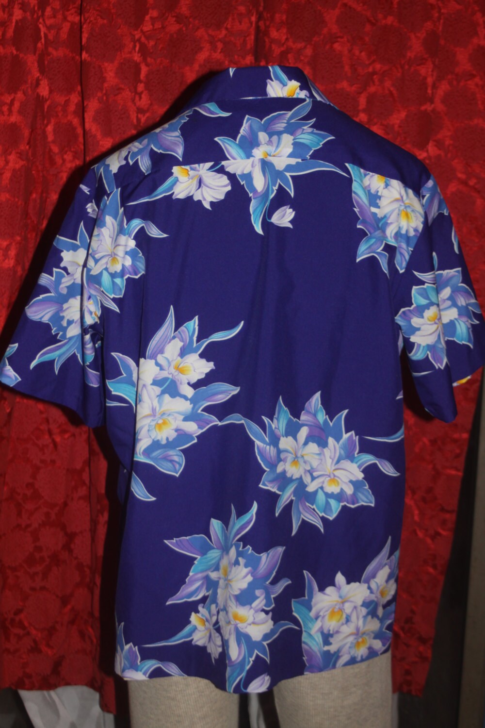 Vintage Bold Blue Flowers Hilo Hattie Hawaiian Shirt XL